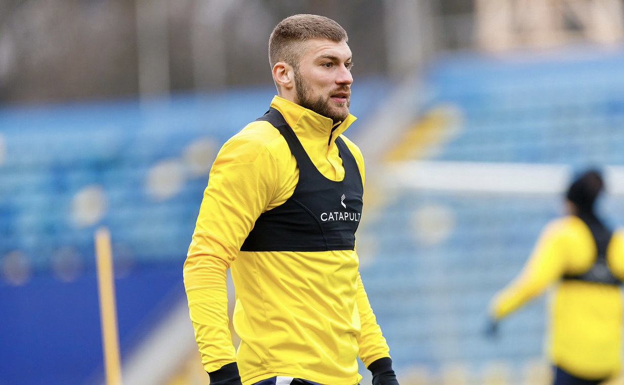 Игорь Калинин продолжит выступать за «Факел»